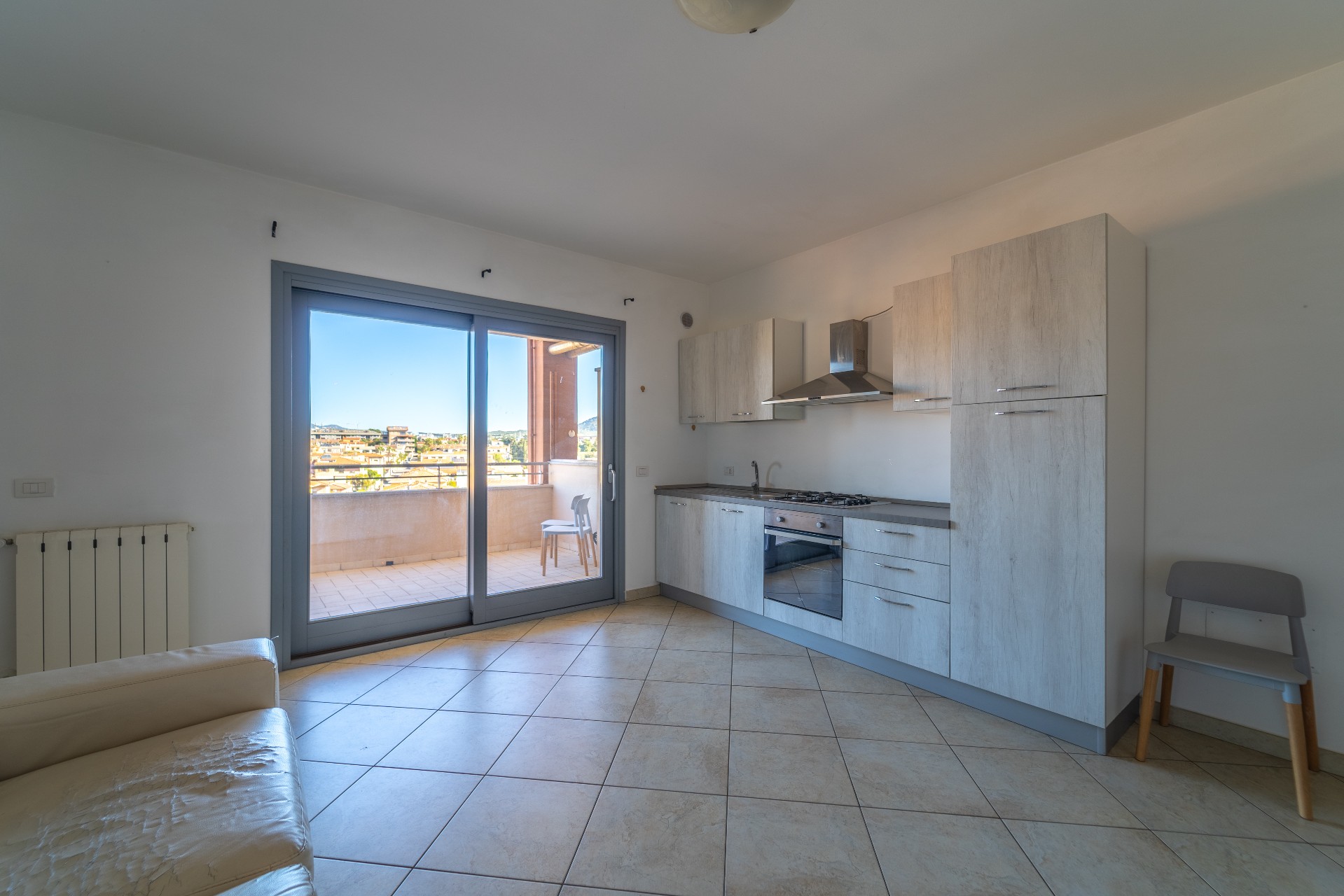 Three-room apartment with panoramic veranda in Olbia, Via Vignola